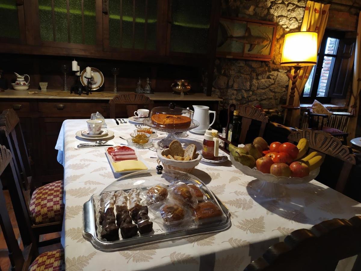 Posada De Pedrena Exterior photo